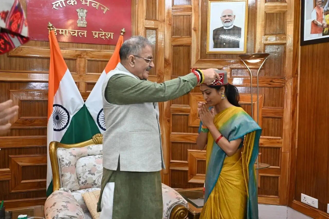BTECH PANI PURI TAPSI UPADHYAY